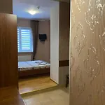 відпочинковий комплекс,міні старий дворик B&B