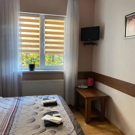 відпочинковий комплекс,міні старий дворик Bed & Breakfast