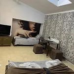 Bed & Breakfast відпочинковий комплекс,міні старий дворик *