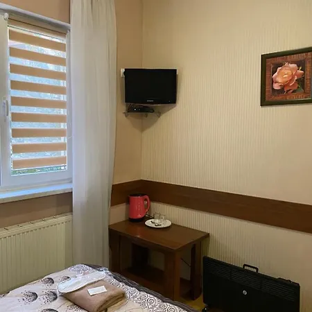 Bed & Breakfast відпочинковий комплекс,міні старий дворик