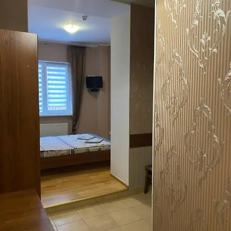 відпочинковий комплекс,міні старий дворик Bed & Breakfast