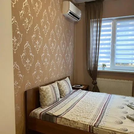 Bed and Breakfast відпочинковий комплекс,міні старий дворик *