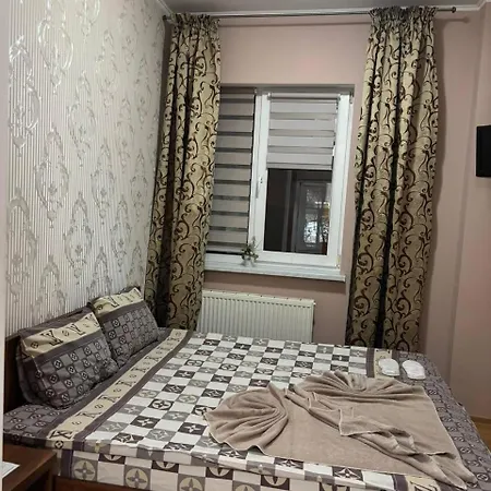 відпочинковий комплекс,міні старий дворик Bed and Breakfast *