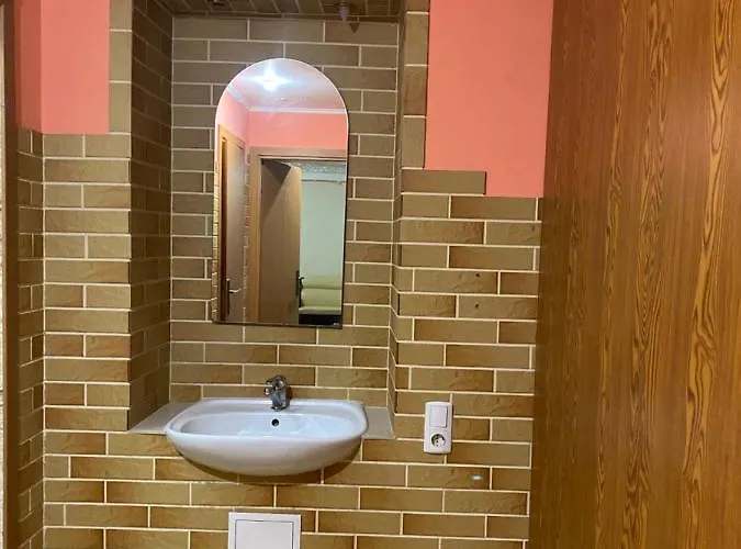 відпочинковий комплекс,міні старий дворик Bed & Breakfast Lviv