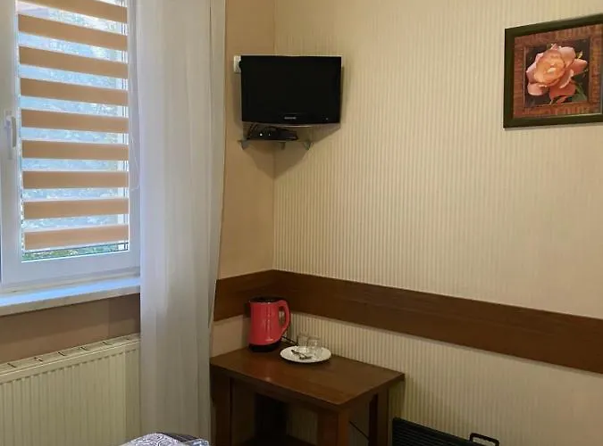 Bed & Breakfast відпочинковий комплекс,міні старий дворик