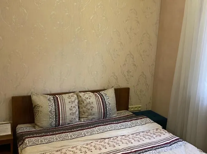 відпочинковий комплекс,міні старий дворик Bed & Breakfast