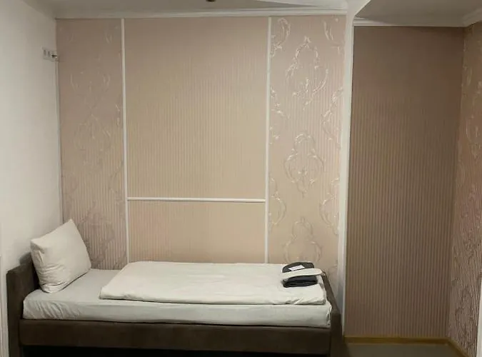 відпочинковий комплекс,міні старий дворик * Lviv