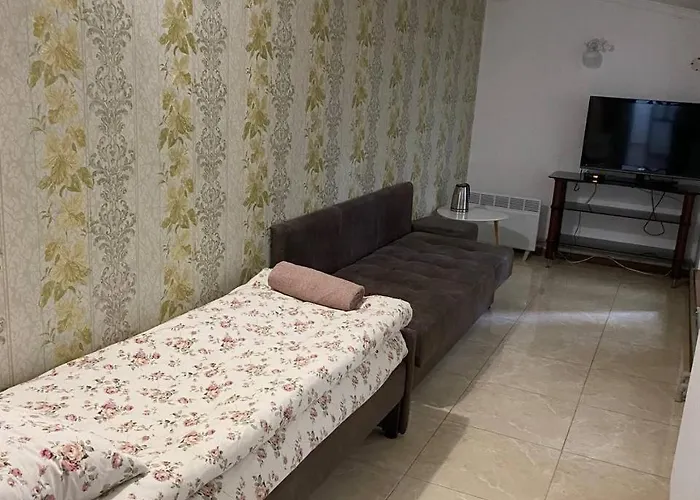 відпочинковий комплекс,міні старий дворик Bed & Breakfast Lviv