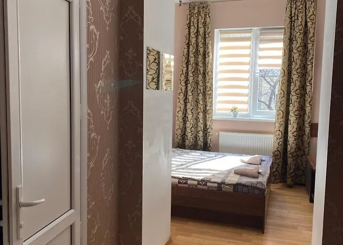 Bed & Breakfast відпочинковий комплекс,міні старий дворик Lviv