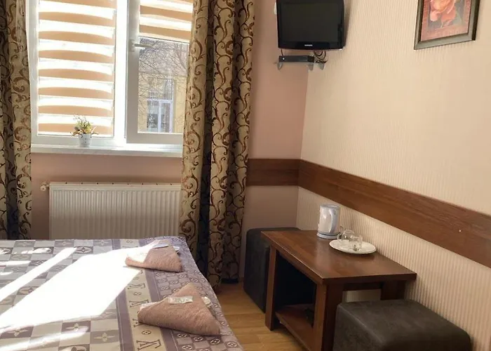 відпочинковий комплекс,міні старий дворик * Lviv