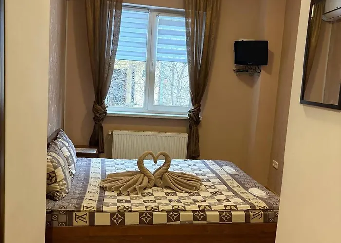 відпочинковий комплекс,міні старий дворик Bed & Breakfast