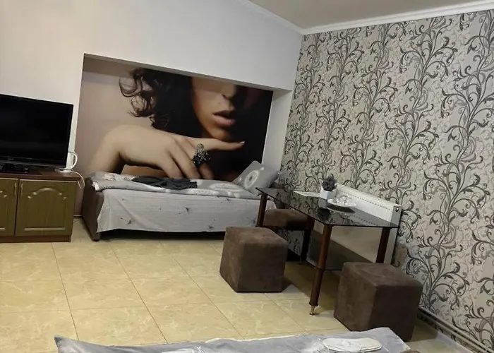 Bed & Breakfast відпочинковий комплекс,міні старий дворик *