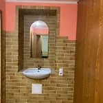 відпочинковий комплекс,міні старий дворик Panzió Lviv