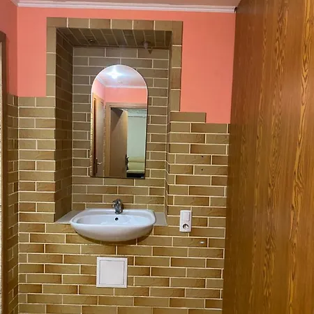 відпочинковий комплекс,міні старий дворик Panzió Lviv