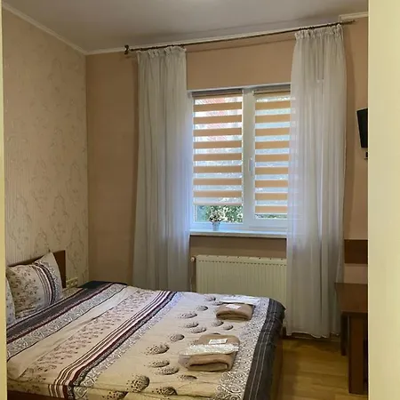 відпочинковий комплекс,міні старий дворик * Lviv