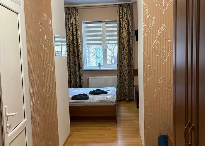 відпочинковий комплекс старий дворик * Львов